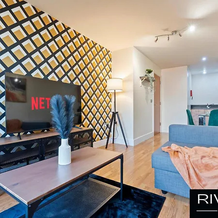 Cosy Apartment-city Centre-parking-sleeps 5 Birmingham